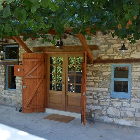 Riverside Cottage Kato Platres Bagian luar foto