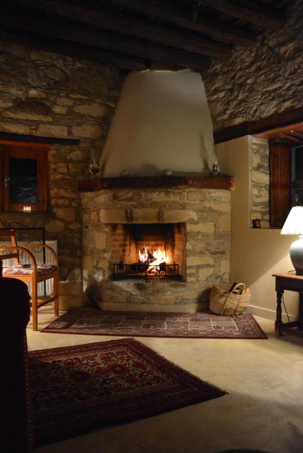 Riverside Cottage Kato Platres Bagian luar foto