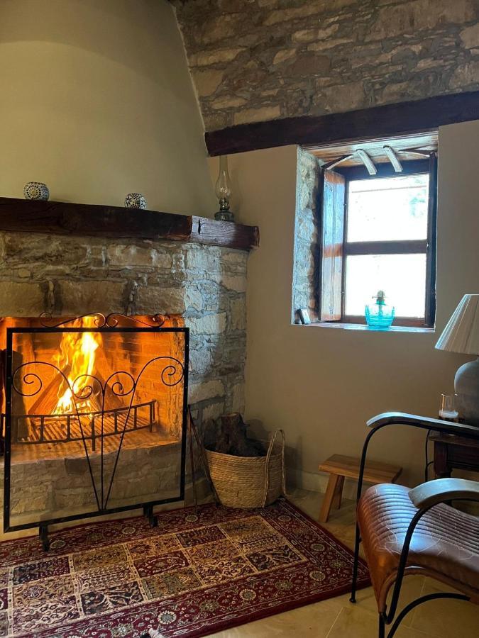 Riverside Cottage Kato Platres Bagian luar foto